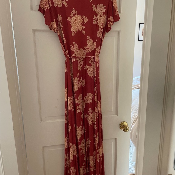 Lulu's Floral Print Wrap Maxi Dress - Picture 3 of 4